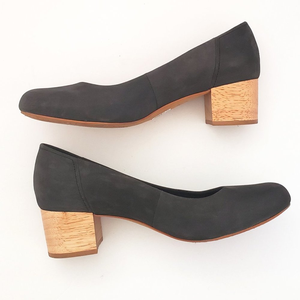 TOMS Chunky Heel Dusty BLUE Suede Heels EUC sz 12